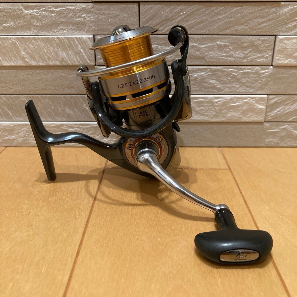 ダイワ　10セルテート2500 スピニングリール