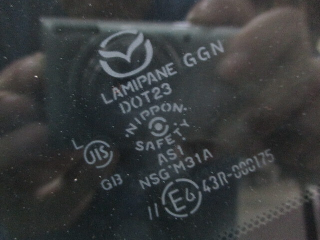 マツダ アテンザセダン XD LDA-GJ2AP 純正 フロントガラス グリーン G46F-63-900 ＊個(gè)人宅配送不可＊