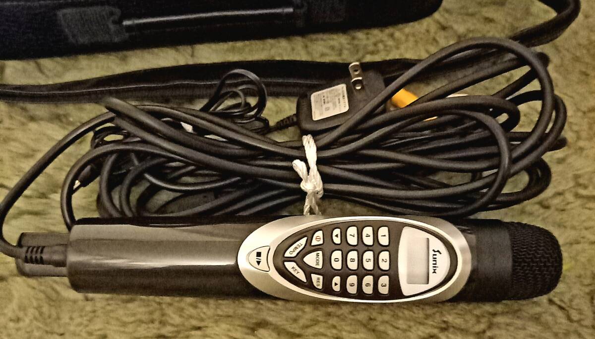 大幅値下げ! カラオケ一番 有線サブマイク、3000曲と23曲のカートリッジ付き カラオケ1番、基本300曲＋追加曲3000曲＋サブマイク