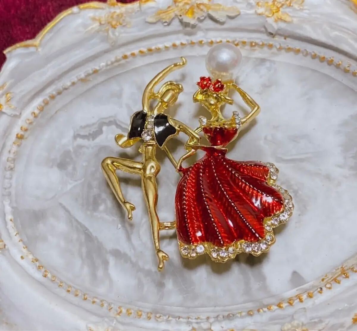 ブローチ　brooch ヴィンテージ　vintage ゴージャス