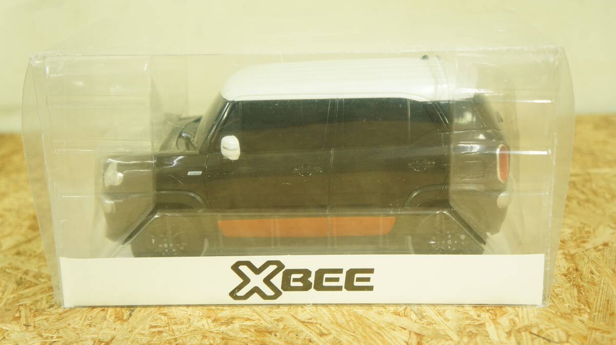 スズキ xbee クロスビー 非売品 カラーサンプル　中古品　目立った傷、汚れ無し