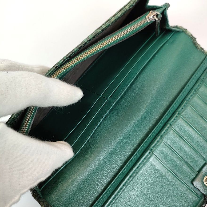 GUCCI グッチ パイソン 二つ折り 長財布 グリーン系 緑 ロング GUCCI グッチ パイソン 二つ折り 長財布 グリーン系 緑 ロング