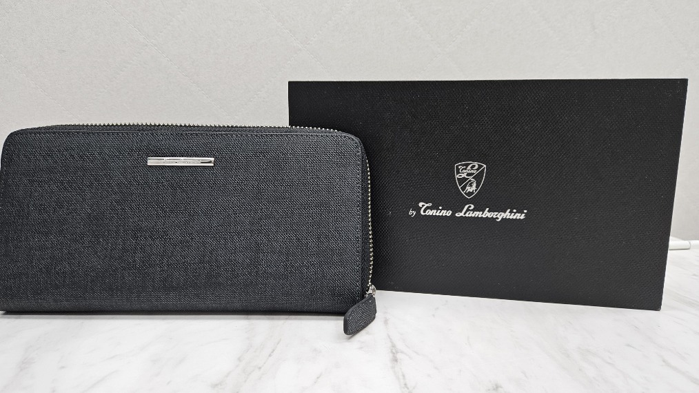【F9949】 《未使用》 Tinino Lamborghini トニーノ　ランボルギーニ　長財布　黒