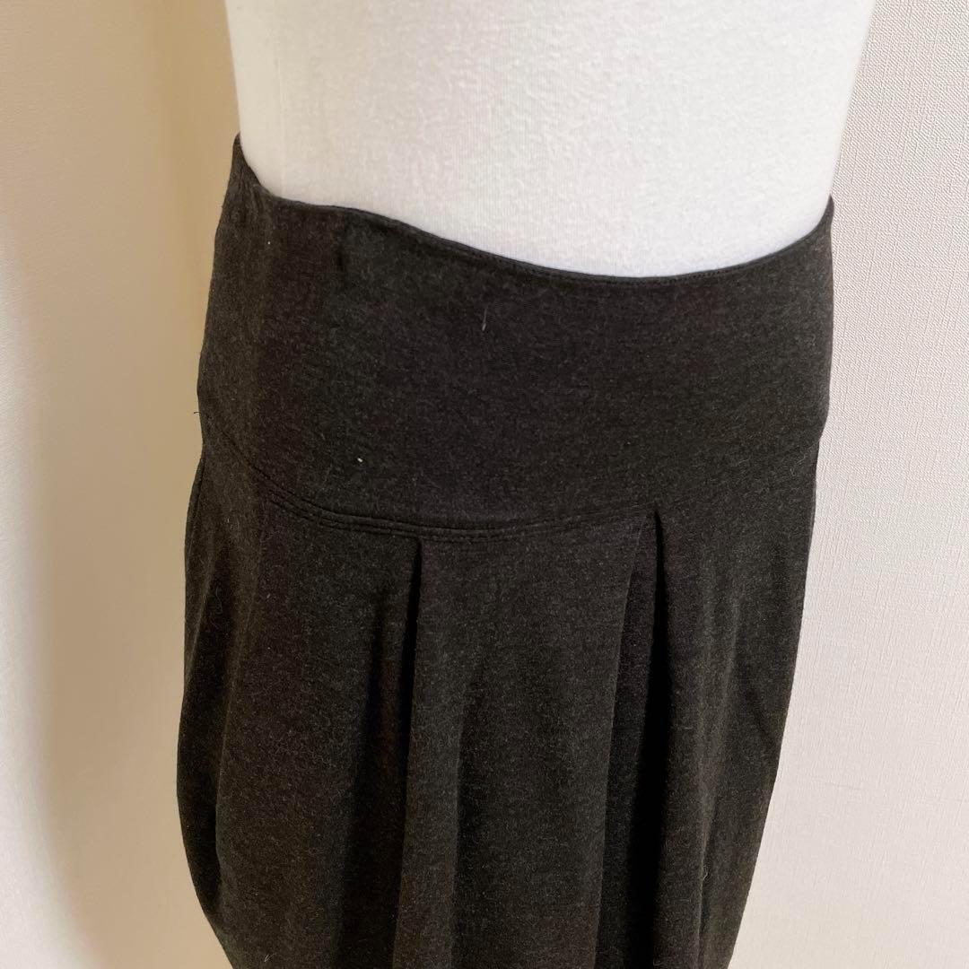 ★ Theory luxe セオリーリュクス スカート ひざ丈 無地 ポケット付き 日本製 グレー 38 古着 匿名配送 レディース 【16-1089】_画像2