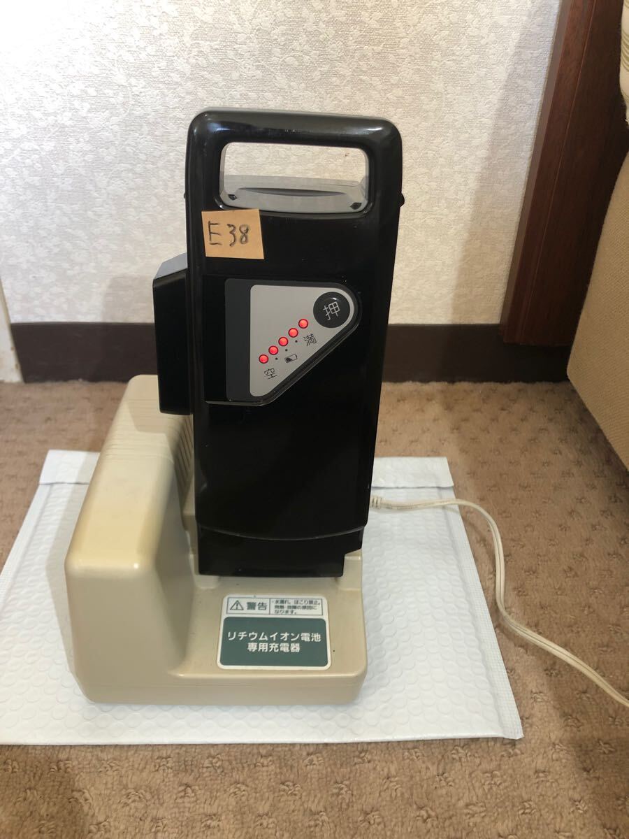 E38Panasonic パナソニック アシスト電動自転車リチウムイオン　バッテリー NKY491B03B 6.6AH 長押し5点灯