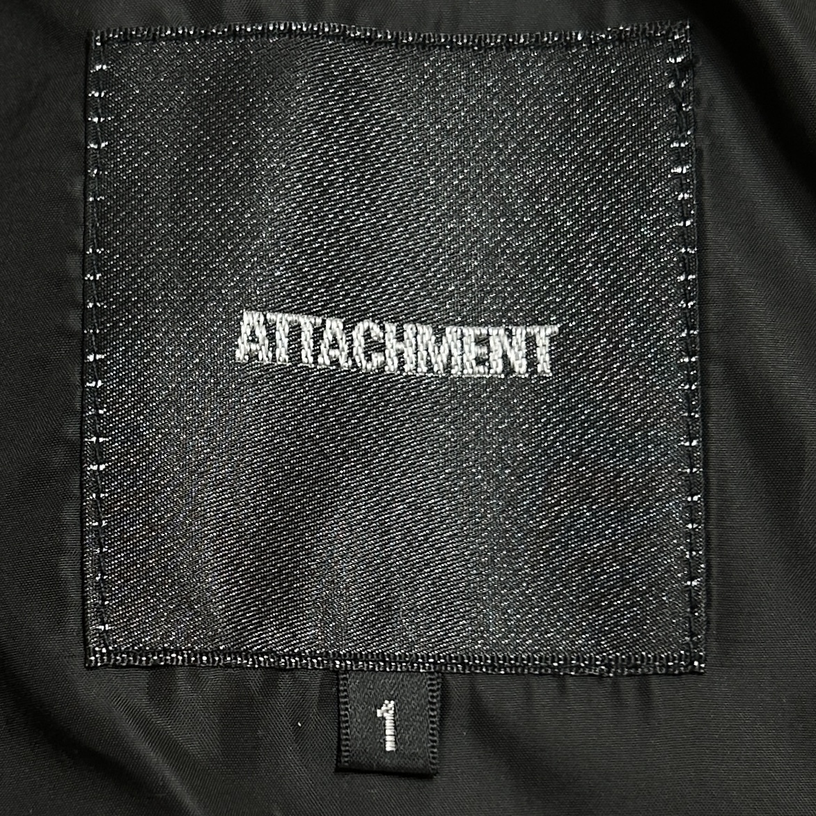 定価8 1万 ATTACHMENT タフタナイロンフーデッドダウン