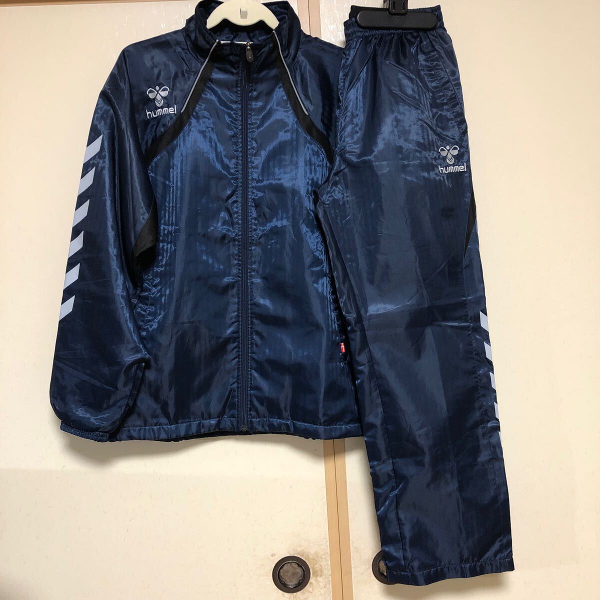 未使用 hummel ヒュンメル ウィンドブレーカー上下セット サイズ 未使用 hummel ヒュンメル ウィンドブレーカー上下セット サイズ