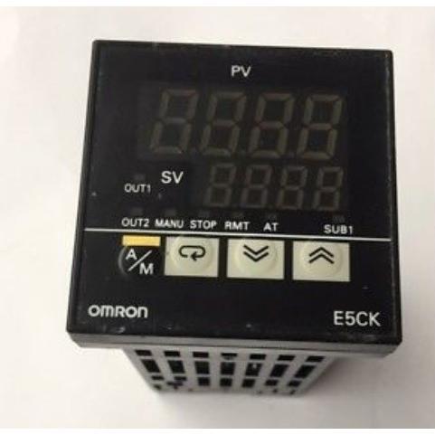 新品★東京発★適格請求★税込 OMRON/オムロン E5CK-RR1F★６ヶ月保証