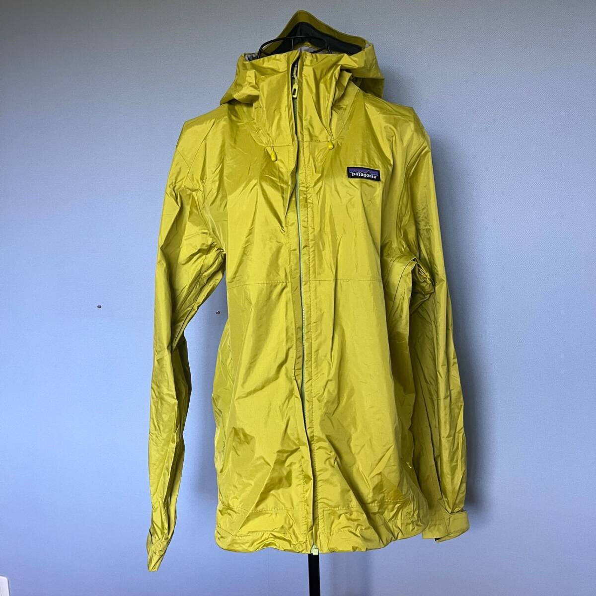 【送料込】未使用　Patagonia パタゴニア Torrentshell Jacket トレントシェル ジャケット　Sサイズ