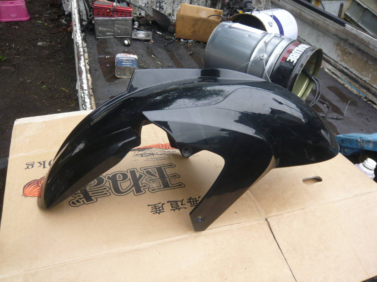 !_K1200RS F крыло чёрный цвет печать 4661 7658992-03 б/у потертость есть большой повреждение нет покраска основа .