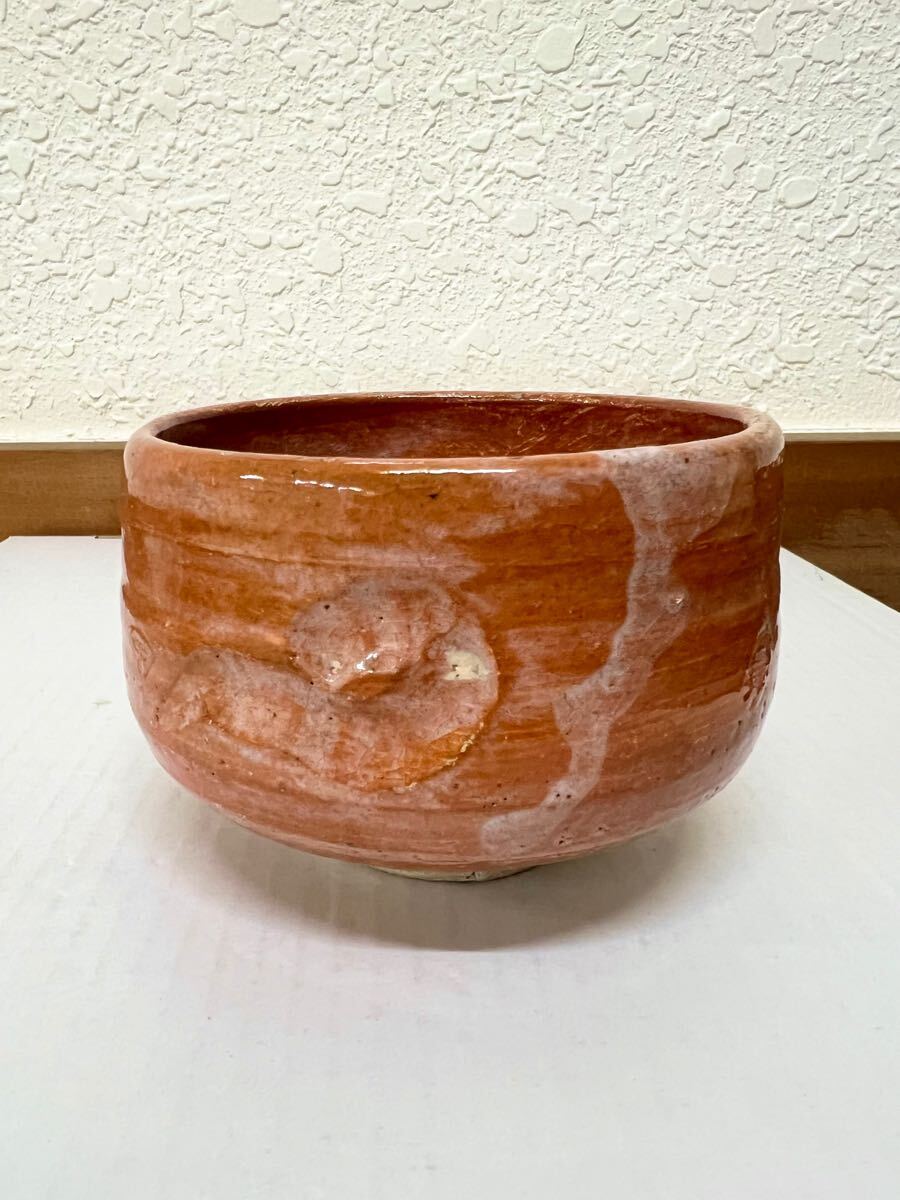 中古良品 赤楽茶碗 楽焼 楽印あり 楽吉左衛門 旦入か? 詳細不明 中古良品 赤楽茶碗 楽焼 楽印あり 楽吉左衛門 旦入か? 詳細不明