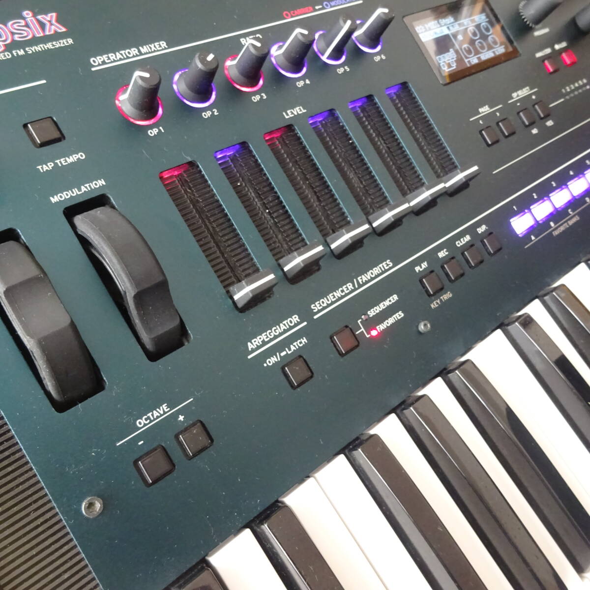 KORG opsix 初代 中古 Korg Opsix FMシンセ 初代 中古 美品