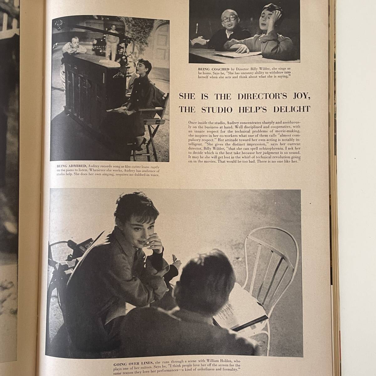 インポート・海外人気ブランド 希少な美品】1953年12月7日発行・オードリーヘップバーン(表紙 洋書