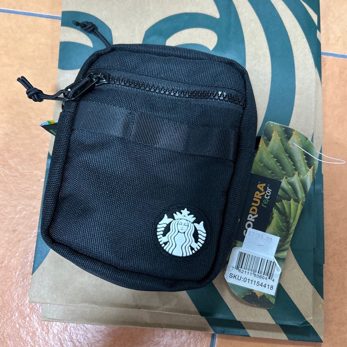 海外限定 日本未発売 NEW ERA × STARBUCKS コラボ BLACK CROSS 海外限定 日本未発売 NEW ERA × STARBUCKS コラボ BLACK CROSS