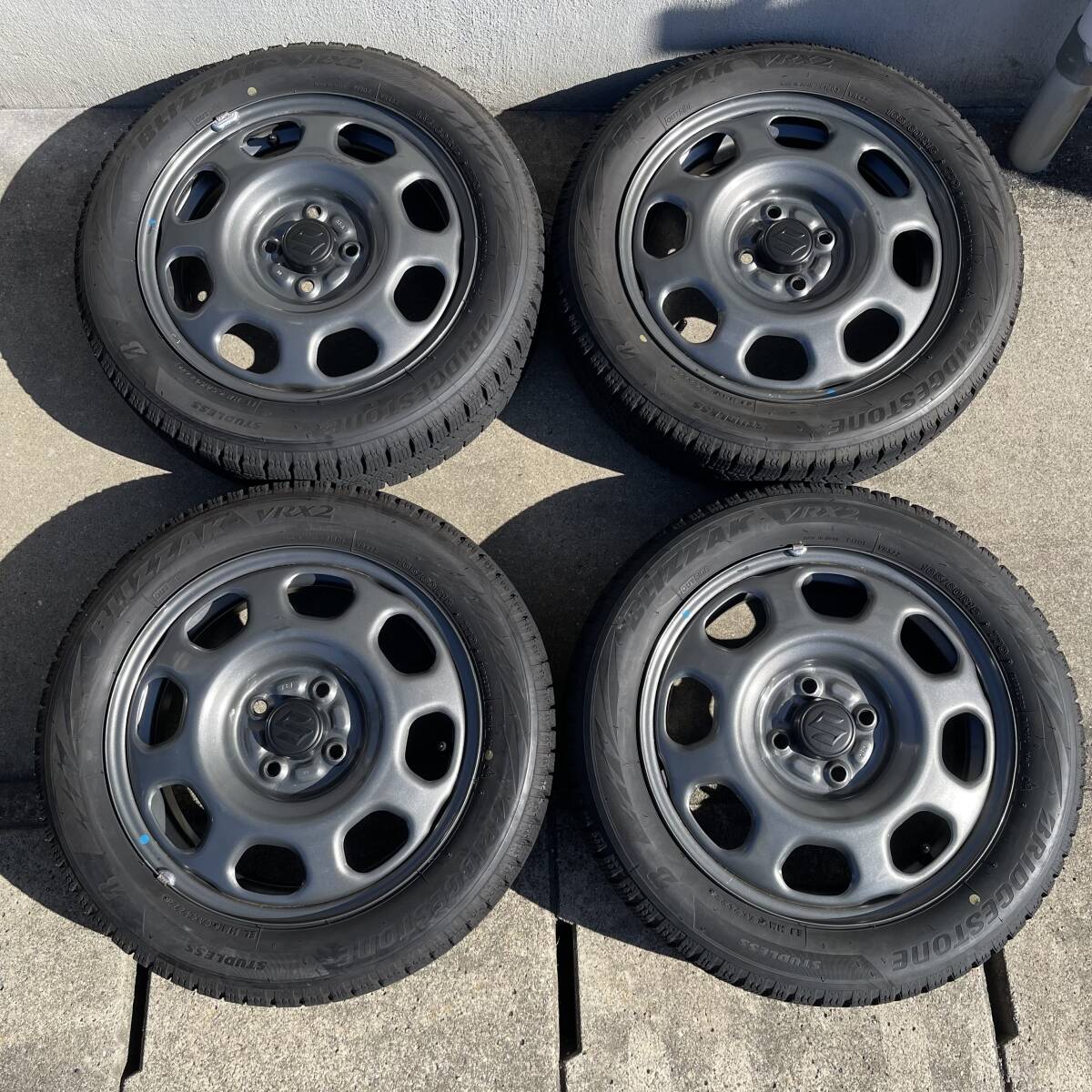 スズキ ハスラー スタッドレス 165/60R15 ブリヂストン ブリザック VRX2 フレアクロスオーバーも 2022年製 バリ溝 15 4.5J 4H 純正ホイール