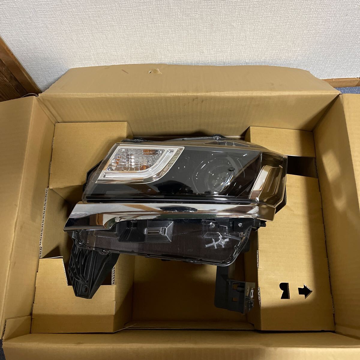 即決 ワゴンR カスタムZ MH55S/MH95S LED 左ヘッドライト 純正 即決 ワゴンR カスタムZ MH55S/MH95S LED 左ヘッドライト 純正