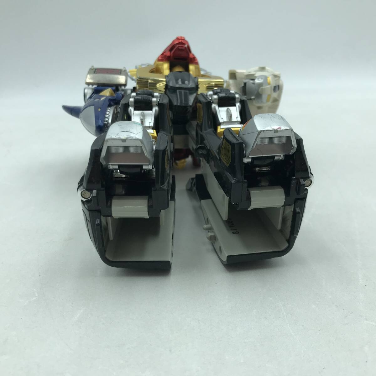 【再々出品】百獣戦隊 ガオレンジャー ガオキング 宝珠2個 ジャンク 再々出品】百獣戦隊 ガオレンジャー ガオキング 宝珠2個 ジャンク