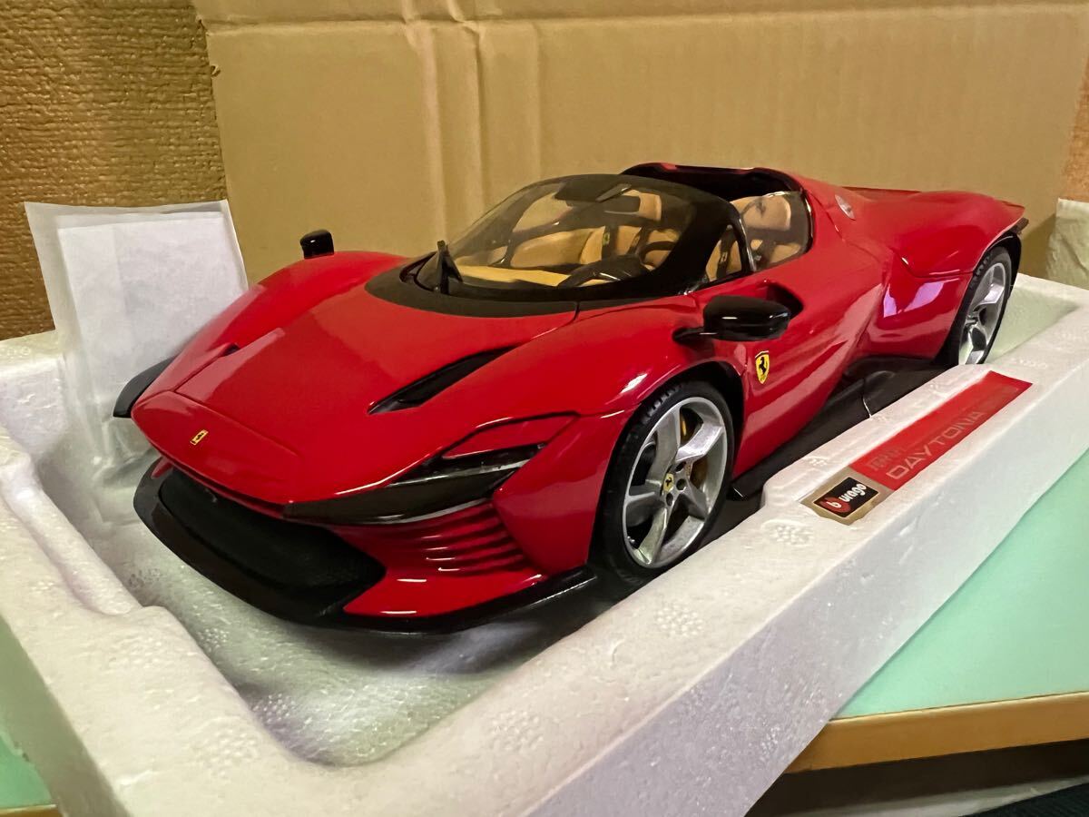 新品未使用 1/18 フェラーリデイトナSP3(シグネチャーシリーズ 新品未使用 1/18 フェラーリデイトナSP3(シグネチャーシリーズ