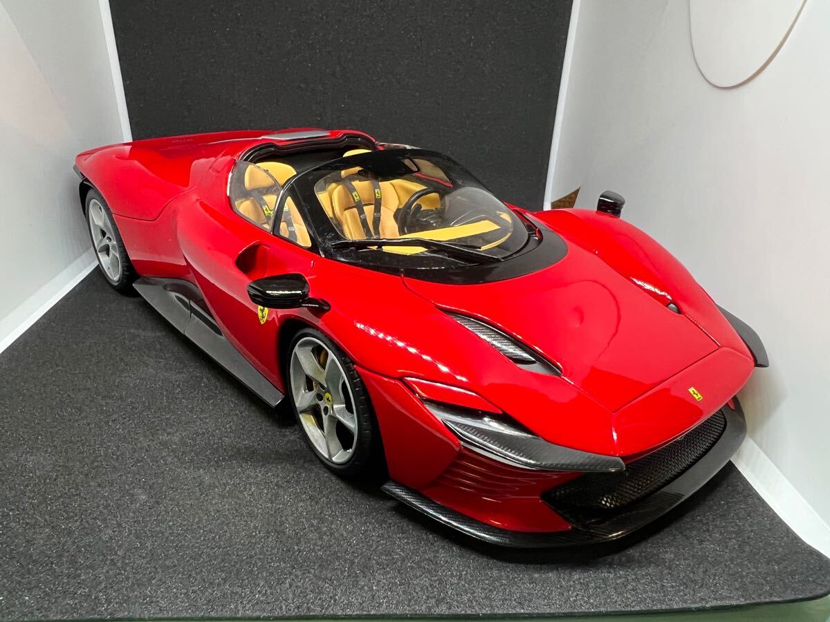 新品未使用 1/18 フェラーリデイトナSP3(シグネチャーシリーズ 新品未使用 1/18 フェラーリデイトナSP3(シグネチャーシリーズ