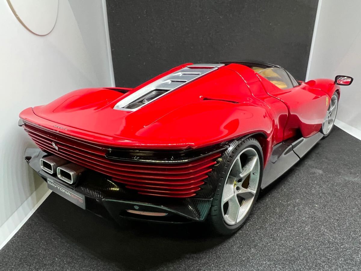 新品未使用 1/18 フェラーリデイトナSP3(シグネチャーシリーズ 新品未使用 1/18 フェラーリデイトナSP3(シグネチャーシリーズ