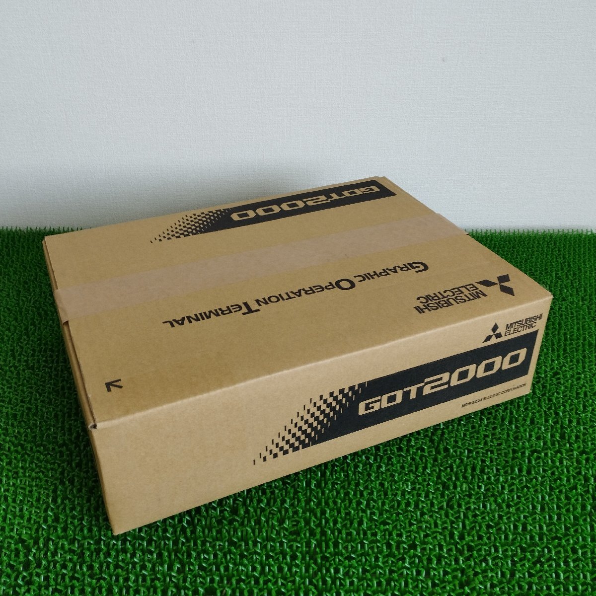 新品未開封三菱タッチパネルGT2710-STBA 新品未開封三菱タッチパネルGT2710-STBA