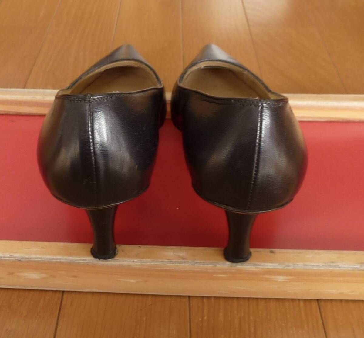 Salvatore Ferragamo Salvatore Ferragamo туфли-лодочки 23.5cm чёрный Италия производства быстрое решение есть!