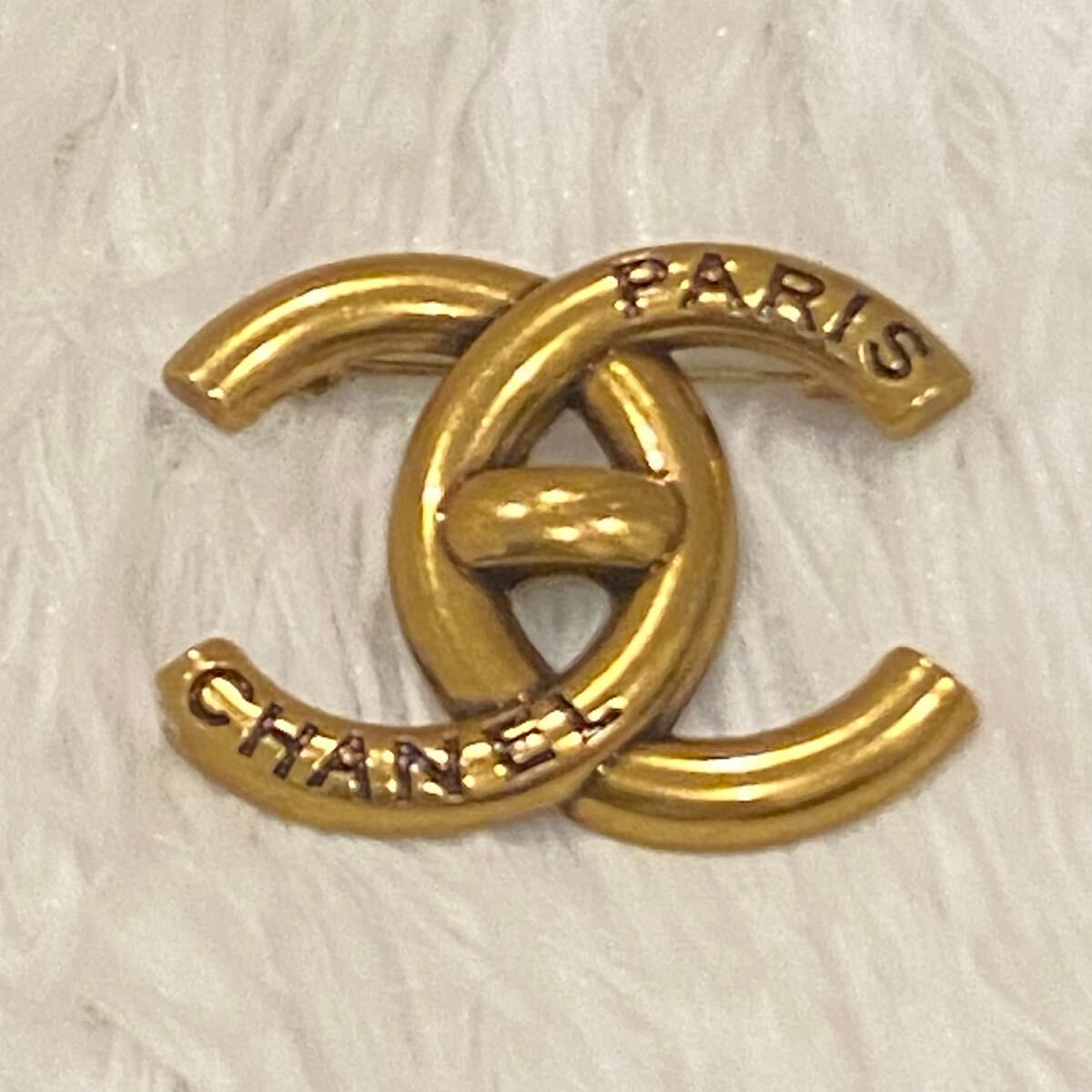 CHANEL シャネル CCロゴ ブローチ ノベルティ パリ ゴールド CHANEL シャネル CCロゴ ブローチ ノベルティ パリ ゴールド
