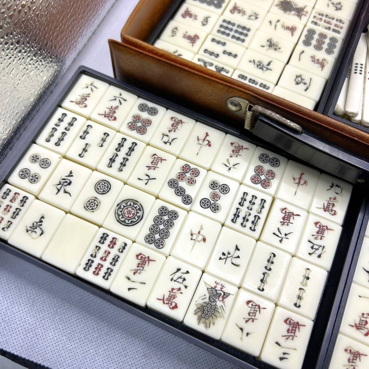 ○ 昭和レトロ 任天堂 麻雀牌 初代役満 白牌に模造ダイヤ入り ○ 昭和レトロ 任天堂 麻雀牌 初代役満 白牌に模造ダイヤ入り