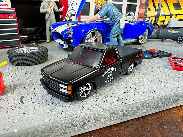 ムーンアイズ限定　M2ミニカー　6600台リミテッドエディション　ムーンイクイップド　1990年シボレー　c1500 SS 454