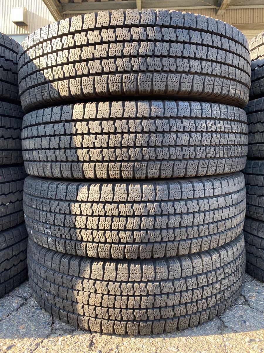 Z6171 送料無料☆TOYO DELVEX M935 195/85R15 113/111N LT 4本価格　2021年製_画像1