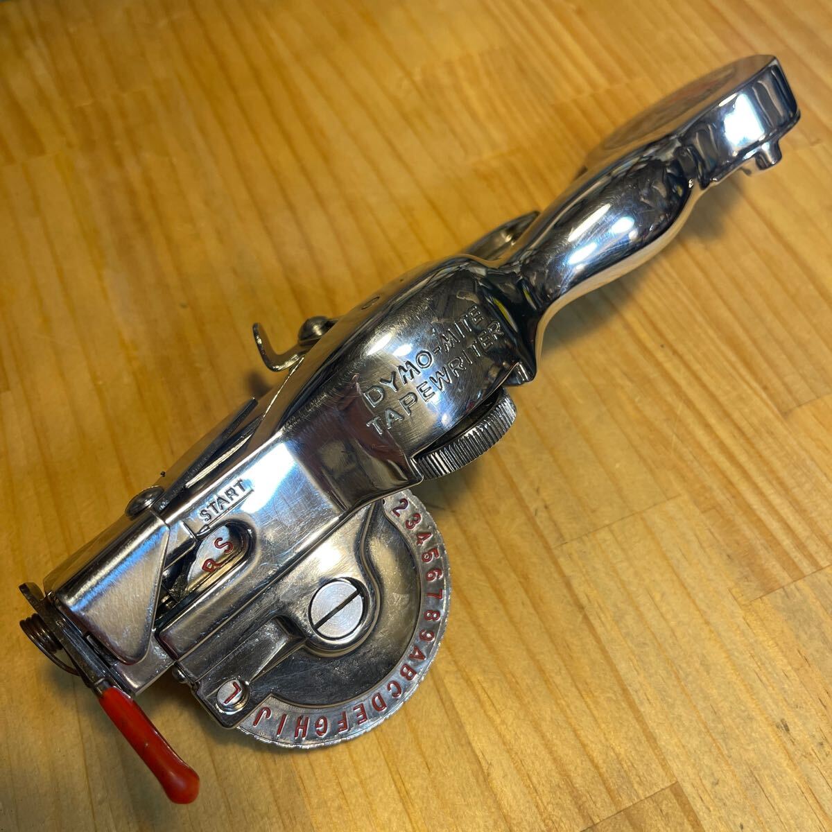 製品保証 【美品・機関良好】ダイモ テープライター M-11 DYMO 製品保証 【美品・機関良好】ダイモ テープライター M-11 DYMO