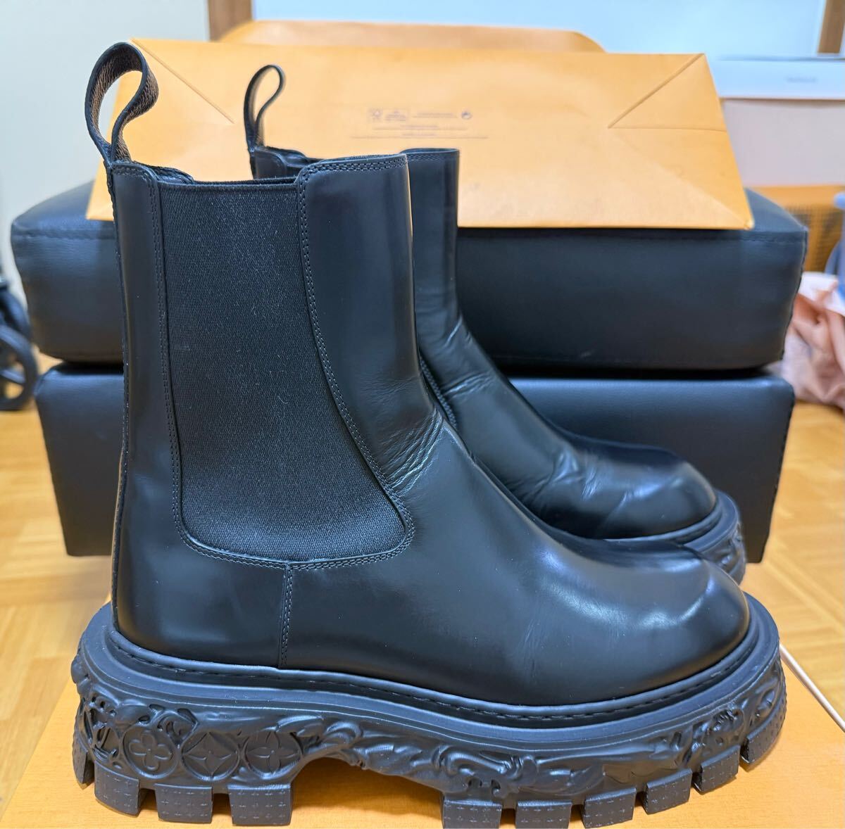 国内正規品】【新品未使用】ルイヴィトンバロックラインブーツ 国内正規品】【新品未使用】ルイヴィトンバロックラインブーツ