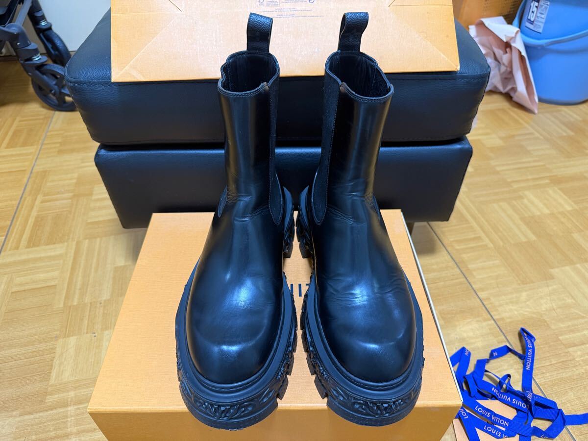 国内正規品】【新品未使用】ルイヴィトンバロックラインブーツ 国内正規品】【新品未使用】ルイヴィトンバロックラインブーツ