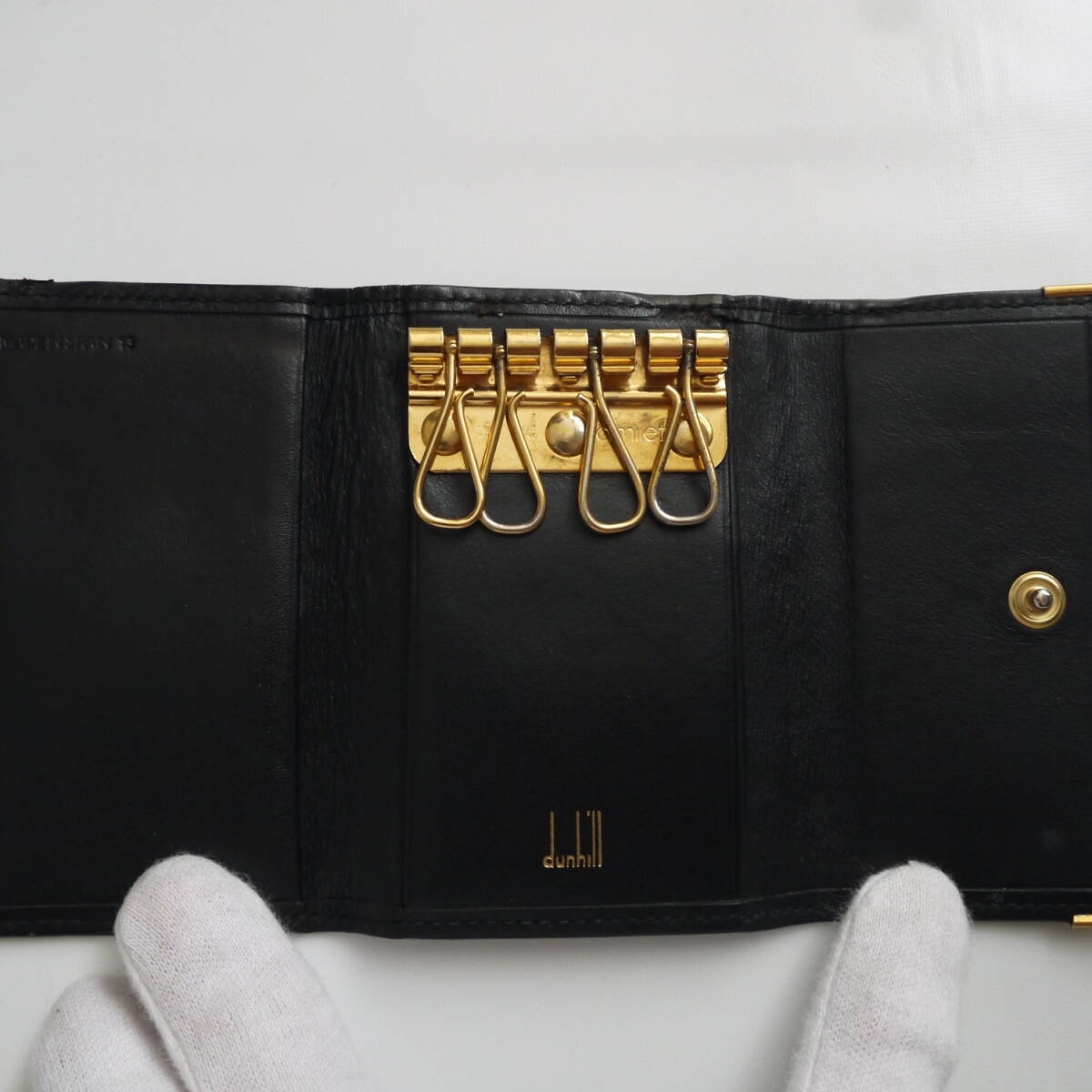 $ 美品 $ 訳あり ◆　dunhill ◆ ダンヒル ◆ ロゴ金具 ? 本革 レザー制 ◆ 4連キーケース ◆ 黒 ブラック ◆ イタリア制 ◆ 送料無料