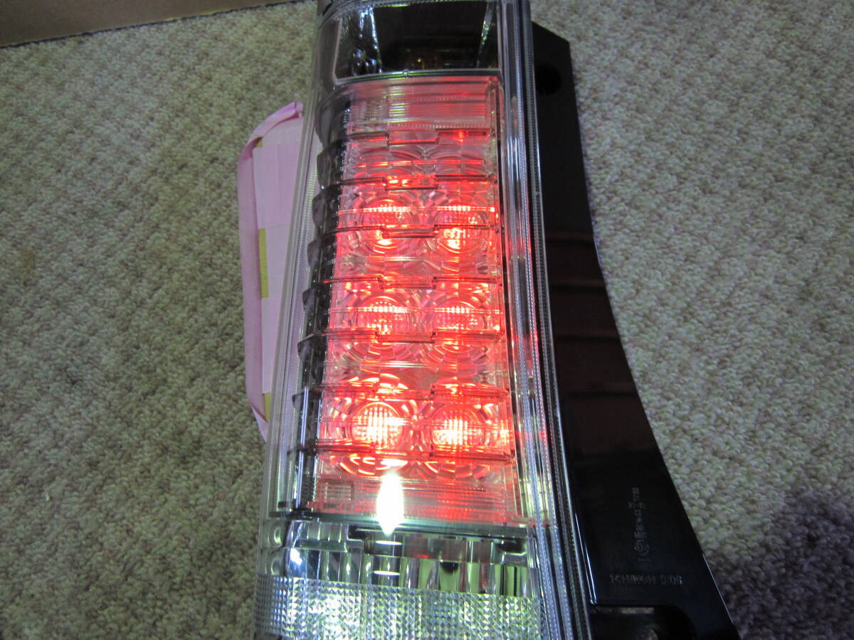 JF1 N-BOX カスタム 左 テールランプ テールライト 中古美 JF1 N-BOX カスタム 左 テールランプ テールライト 中古美