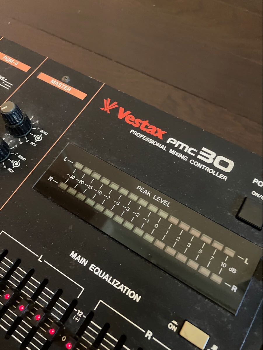 「稀少ビンテージ」Vestax PMC-30 プロフェッショナル VestaxベスタクスPMC30日本製Mede in Japan中古可動品 DJミキサー