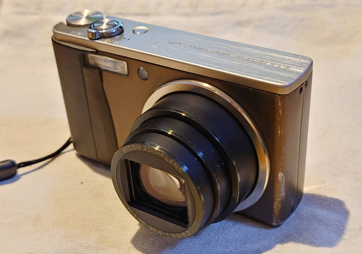 リコー RICOH R10 ブラウン 条件付き作動品（現状渡し）ワン