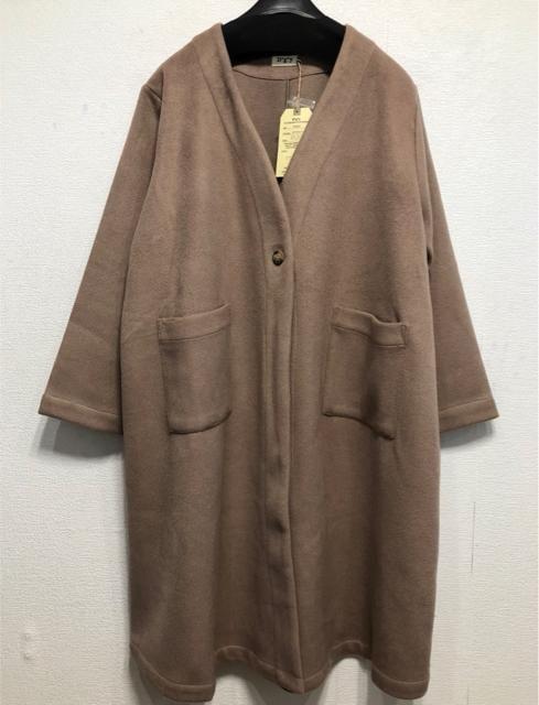 新品 8L ベージュ系Dgyなめらか上質ノーカラーコートさっと羽織 新品 8L ベージュ系Dgyなめらか上質ノーカラーコートさっと羽織