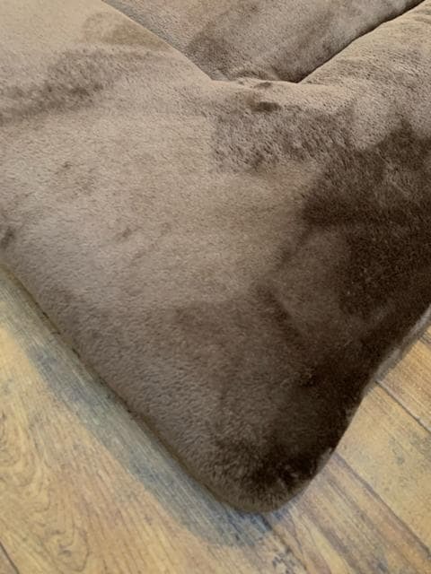 新品 130×185cm茶系 まるでお布団 固わた入り極厚ラグ〇B285