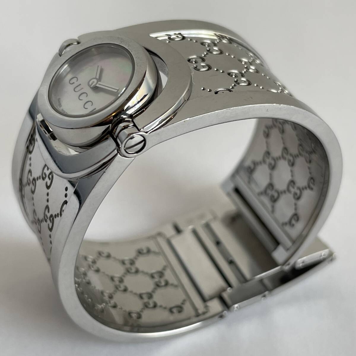 極美品 GUCCI グッチ トワール バングル ウォッチ GG柄 腕時計 極美品 GUCCI グッチ トワール バングル ウォッチ GG柄 腕時計