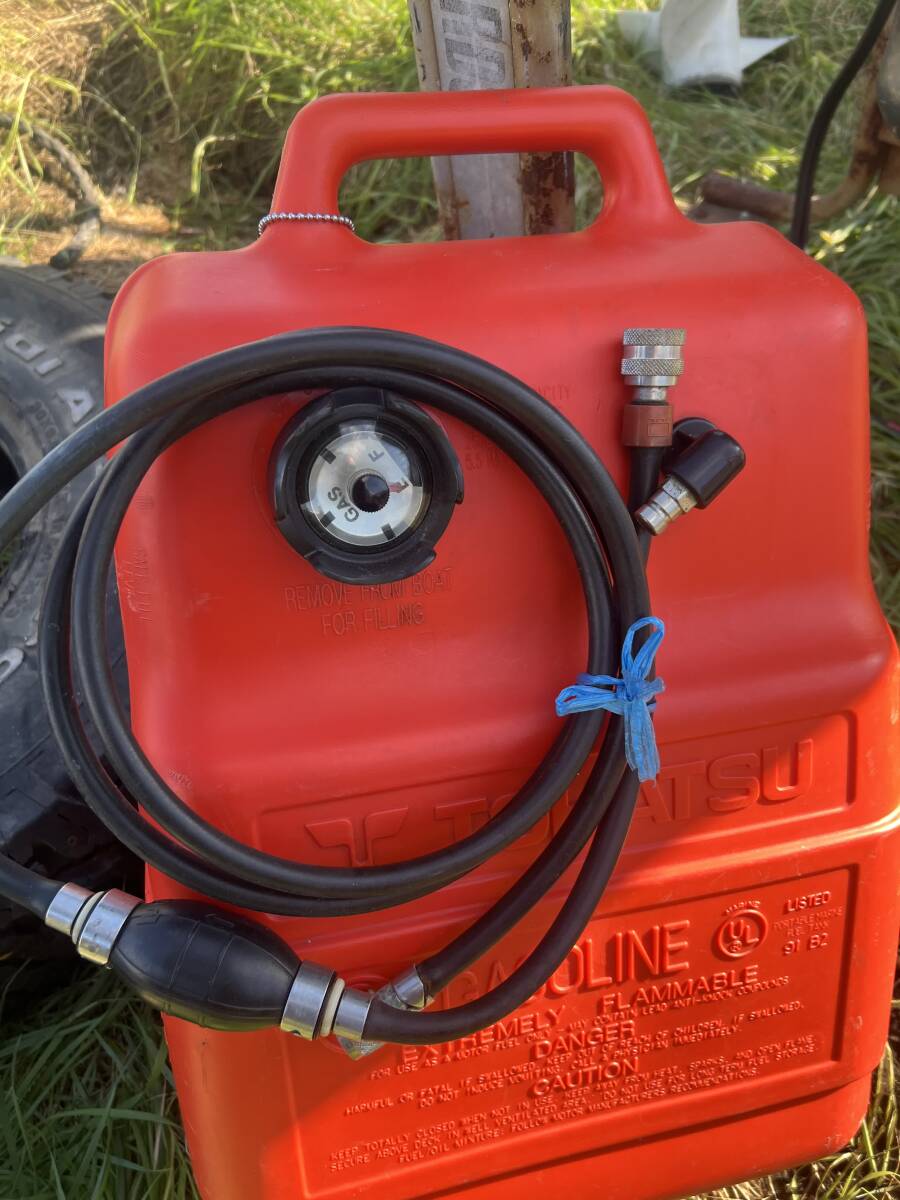 B165【超美品】船外機 トーハツ9.9馬力2スト M9.9D2 タンク付(10 B165【超美品】船外機 トーハツ9.9馬力2スト M9.9D2 タンク付(10