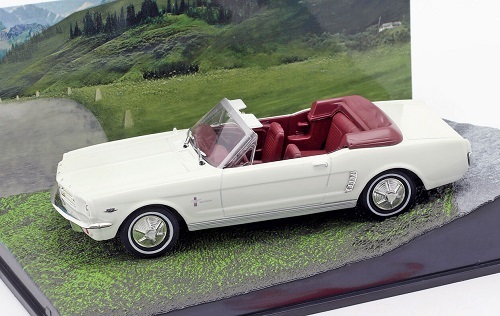 Altaya　1/43　フォード・マスタング コンバーチブル　white　007 ゴールドフィンガー　*クリアケースにクラックあり