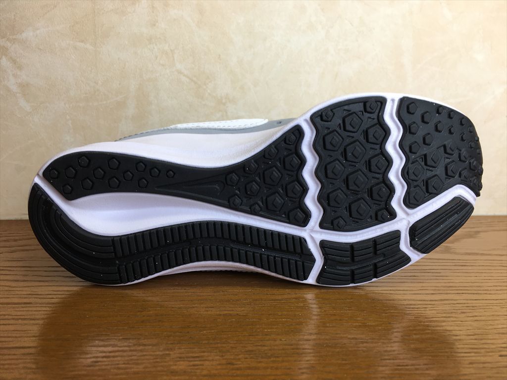 NIKE（ナイキ） DOWNSHIFTER 7 PSV（ダウンシフター7PSV） 869970-003 スニーカー 靴 ジュニア 17,5cm 新品 (107)_画像3