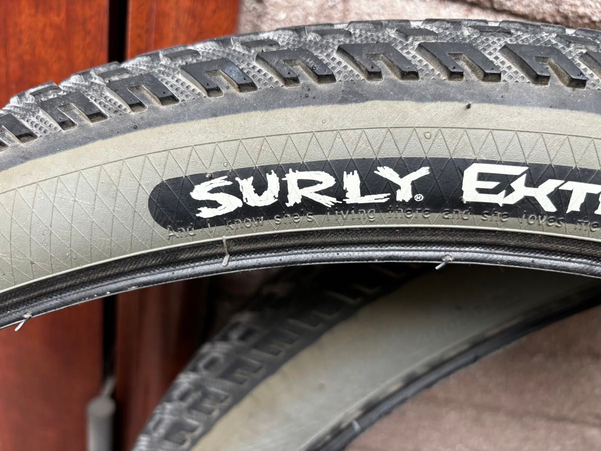 SURLY E Tタイヤ 2本セット ブラック/グレー 27 5×2 5 サーリー SURLY E Tタイヤ 2本セット ブラック/グレー 27 5×2 5 サーリー