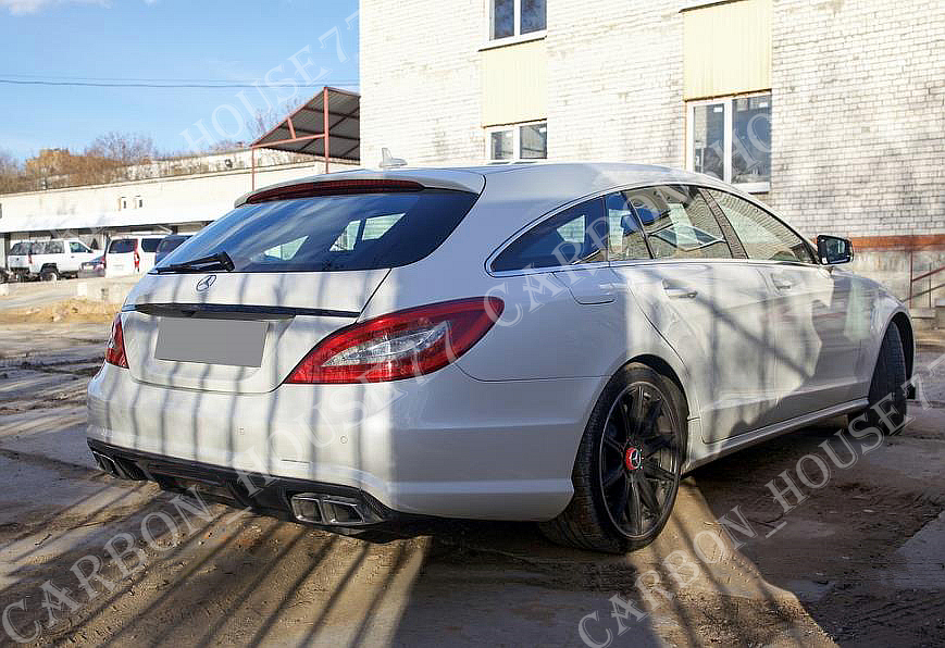 ★BENZ W218 前期 C218 CLS350 CLS550 CLS63 AMG カーボン リア ディフューザー 2 左右4本出《交換タイプ》☆_画像4