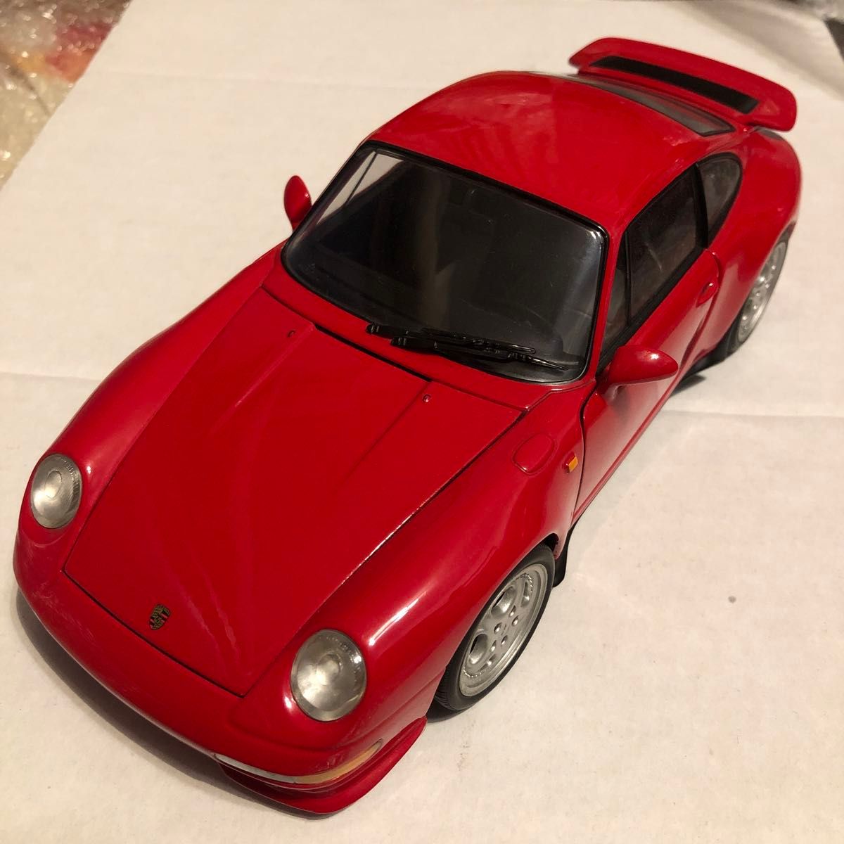 ポルシェ 911 カレラRS UTモデル 1/18スケール ダイキャストカー ポルシェ 911 カレラRS UTモデル 1/18スケール ダイキャストカー