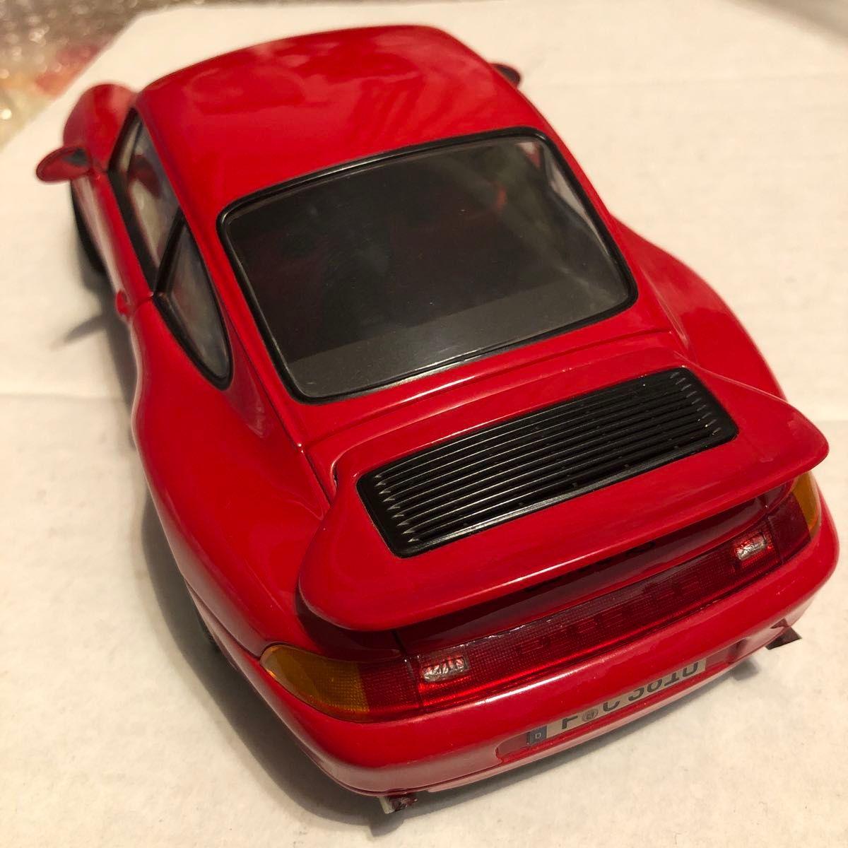 ポルシェ 911 カレラRS UTモデル 1/18スケール ダイキャストカー ポルシェ 911 カレラRS UTモデル 1/18スケール ダイキャストカー