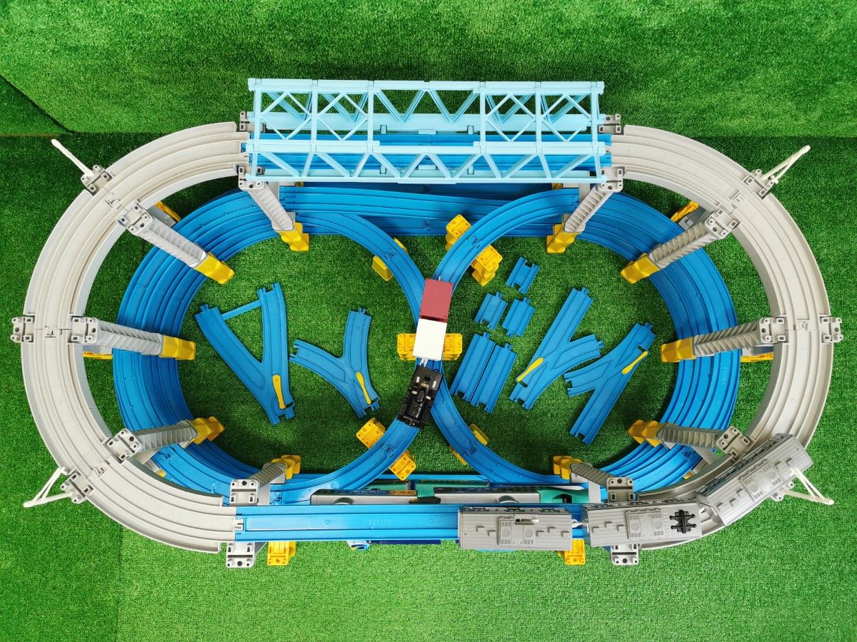 プラレール レイアウト 複線レール 5段 タワー モノレール 鉄橋 プラレール レイアウト 複線レール 5段 タワー モノレール 鉄橋