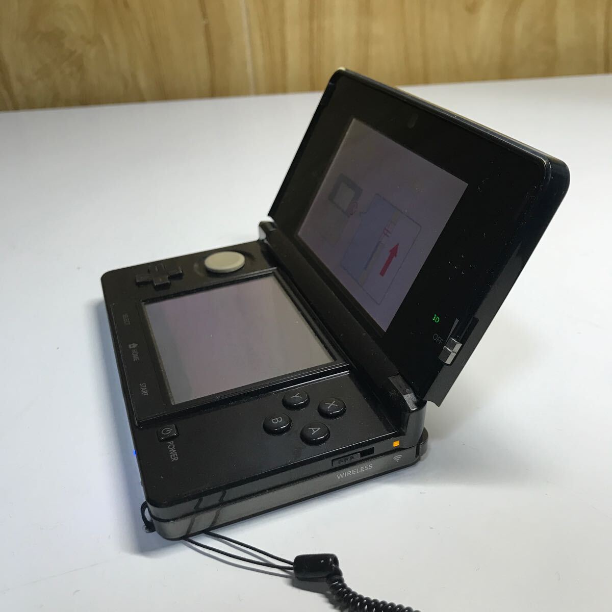 ニンテンドー3DS コスモブラック 専用ケース付き ニンテンドー3DS コスモブラック 専用ケース付き ニンテンドー