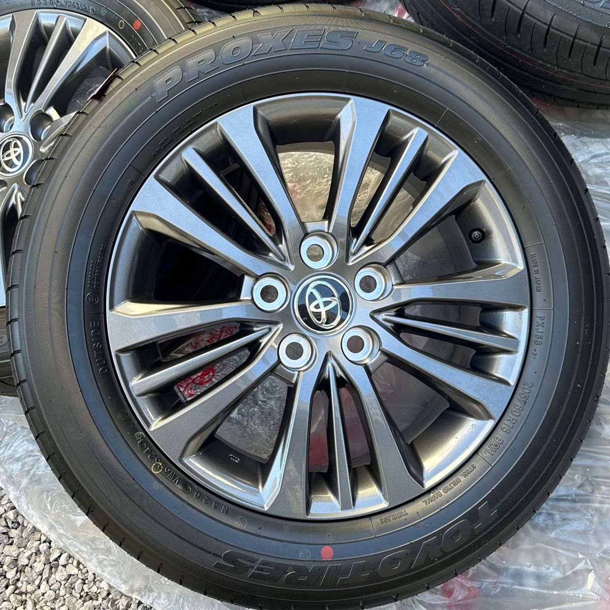 90 VOXY 純正16インチアルミホイール 4本セット タイヤ付 ナット 90 VOXY 純正16インチアルミホイール 4本セット タイヤ付 ナット